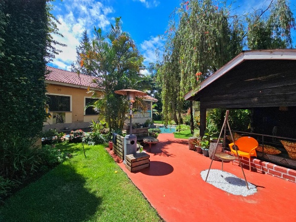 Mazzola Safari House & Backpacking image 1
